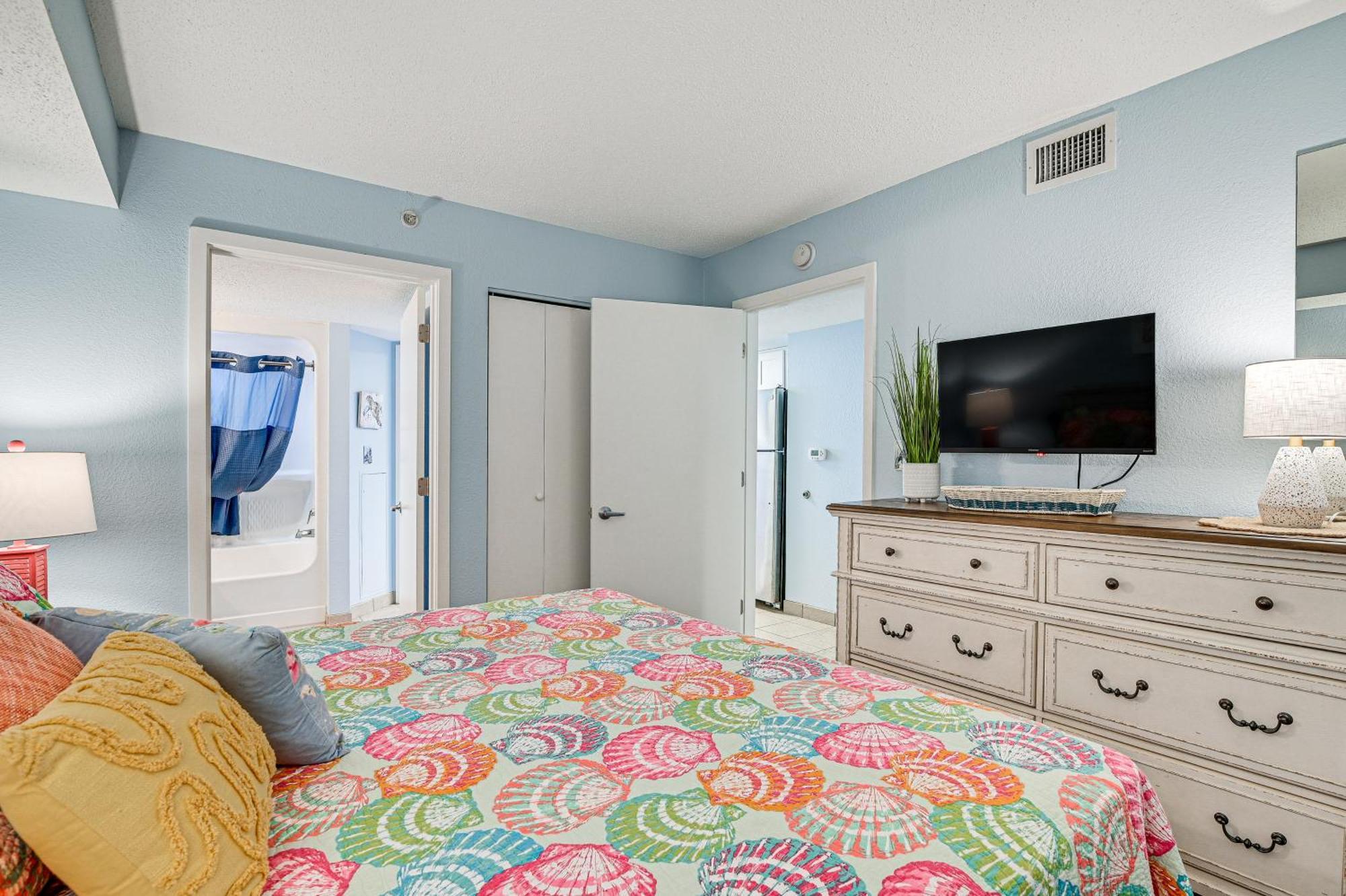Beachy Condo With Pool Access And Steps To Boardwalk! Миртъл Бийч Екстериор снимка